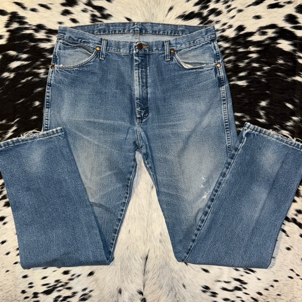 1 - New Men’s Wrangler Blue Jeans Size 36 x 34
